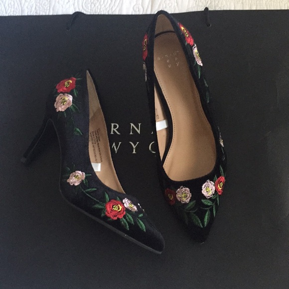 a new day Shoes - SUEDE PUMPS